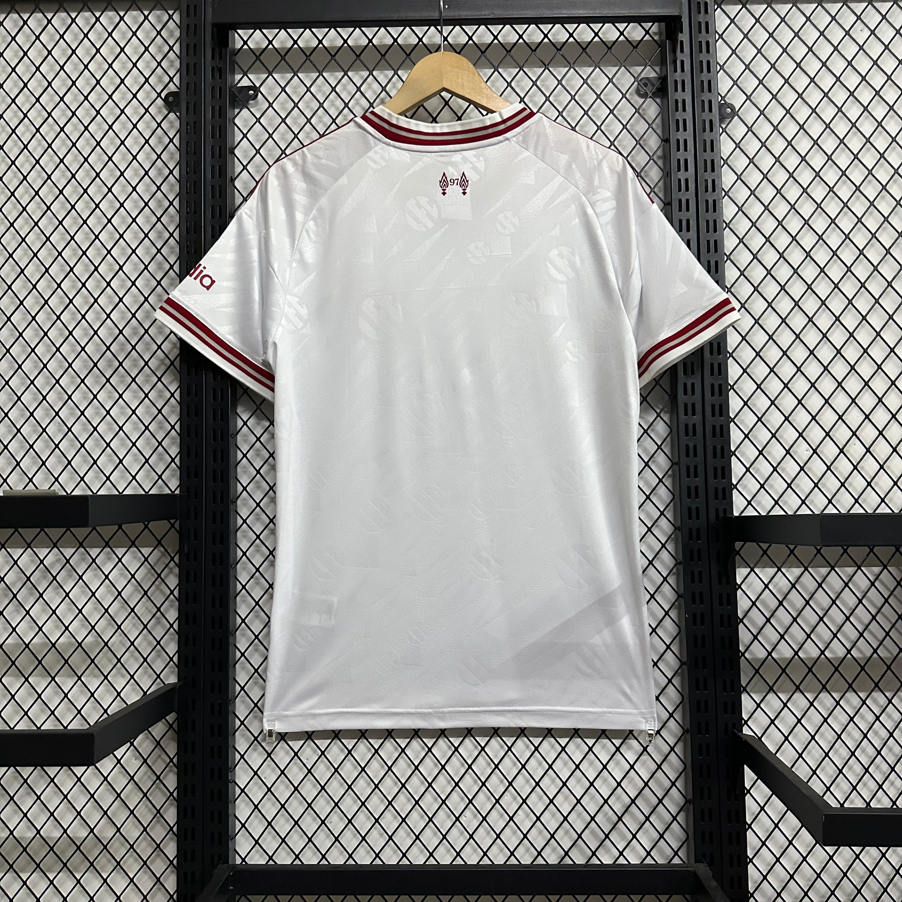 Liverpool Uit shirt