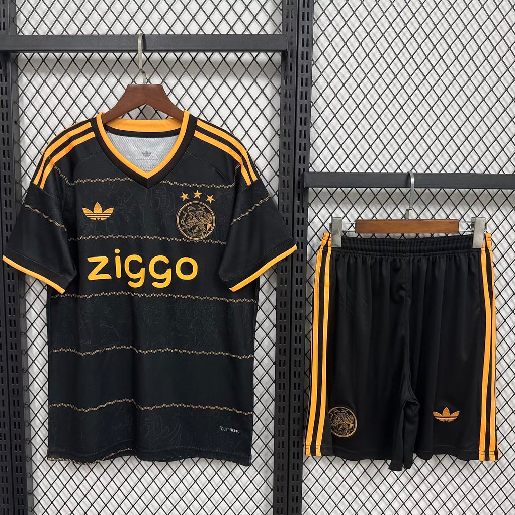 Ajax uitshirt / uitkit
